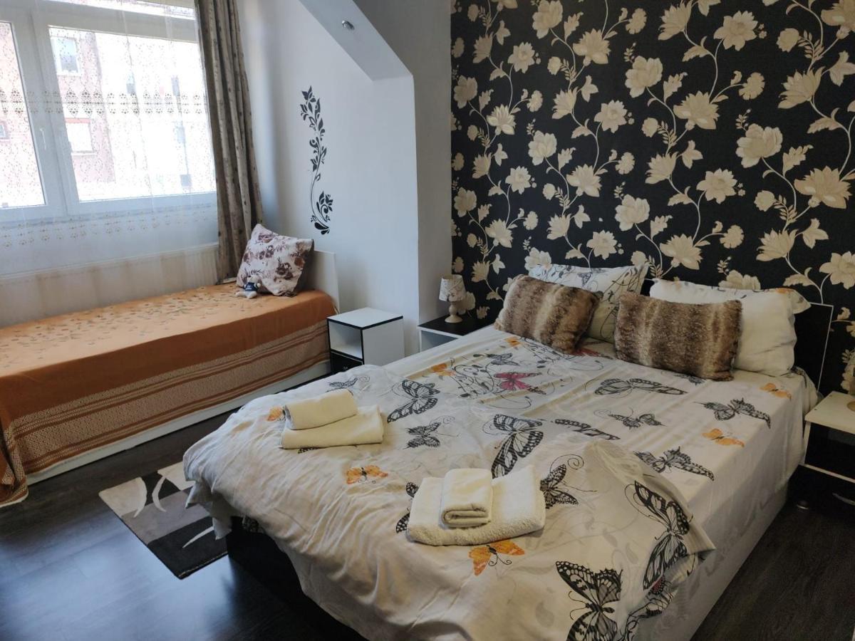White Black Rooms 후네도아라 외부 사진