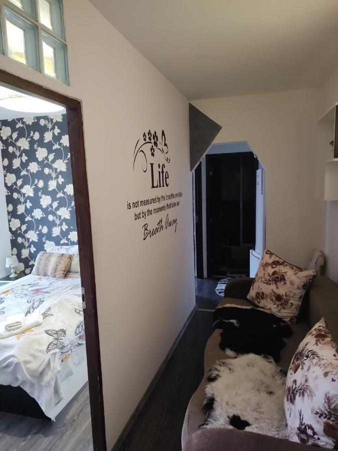 White Black Rooms 후네도아라 외부 사진