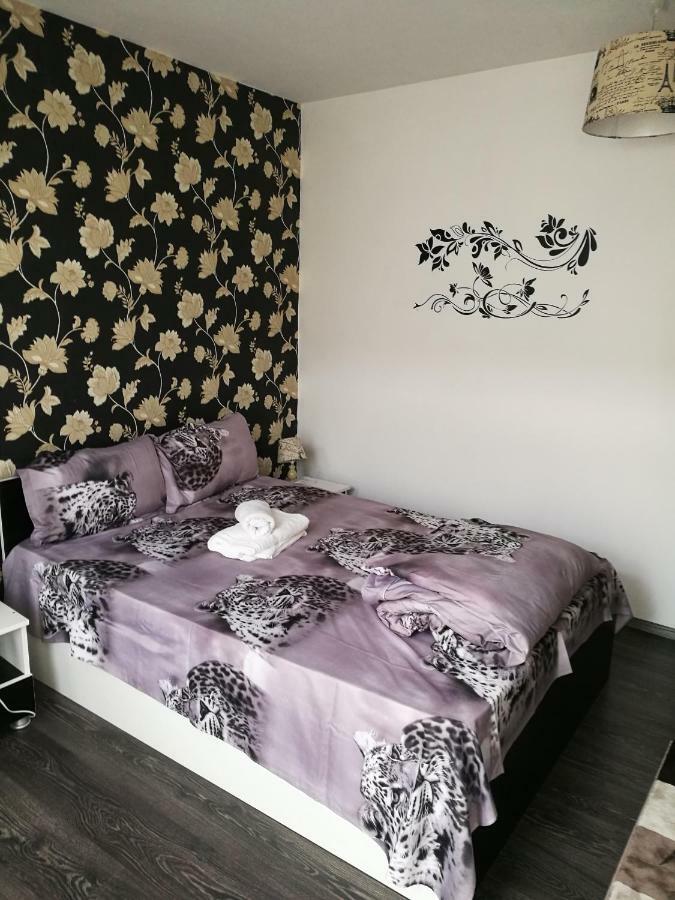 White Black Rooms 후네도아라 외부 사진
