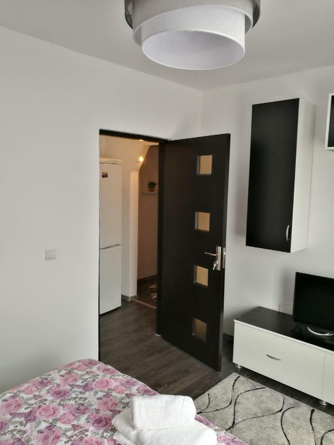 White Black Rooms 후네도아라 외부 사진